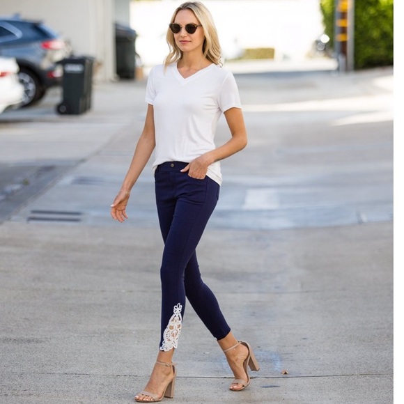 amaryllis crochet jeggings